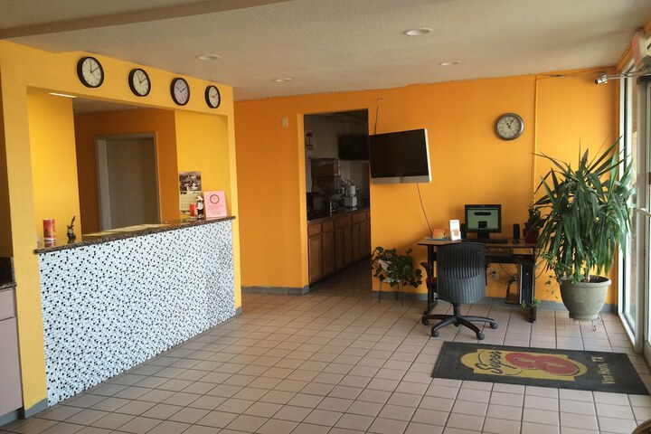 Hotel Interior 11 of 40