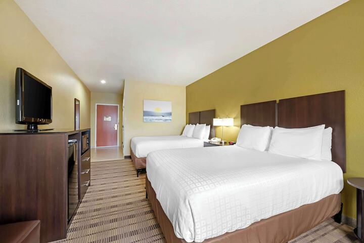 Room 6 of 30