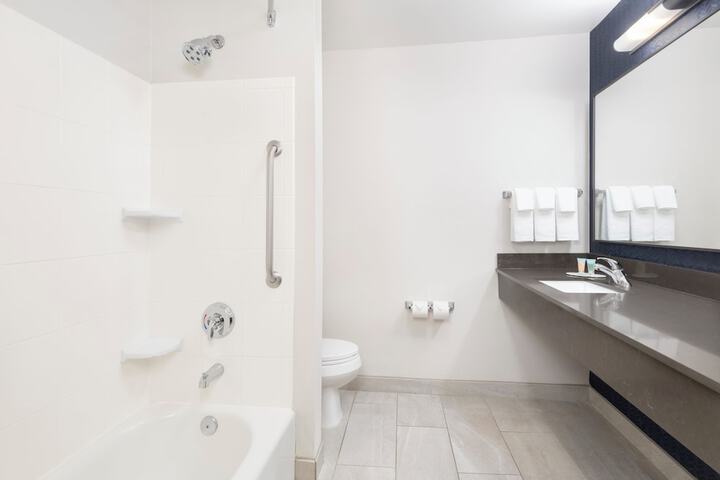 Fairfield Inn & Suites by Marriott Wilson