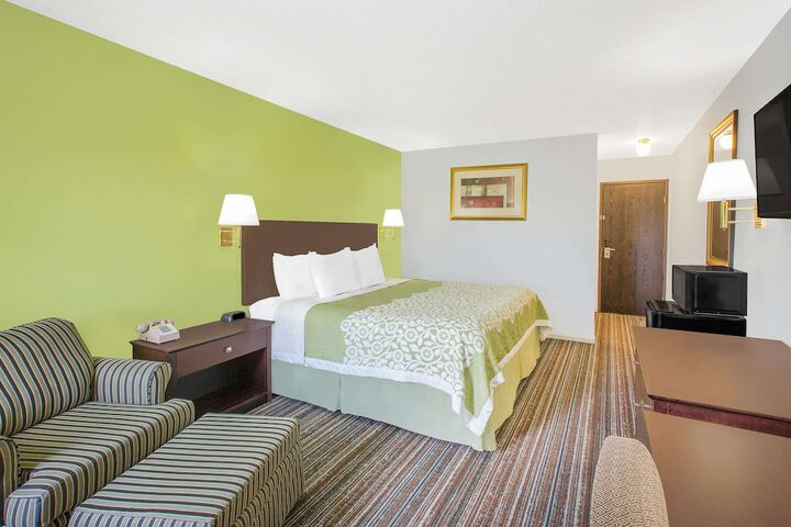 Room 14 of 17