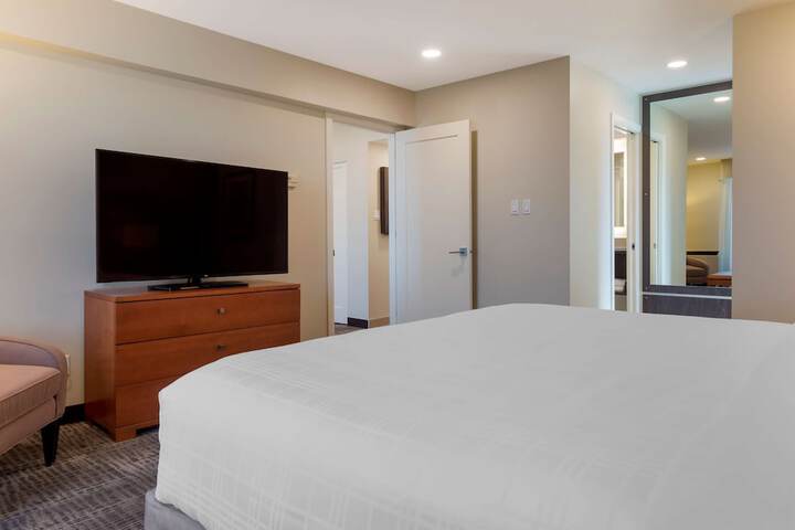 Room 31 of 64