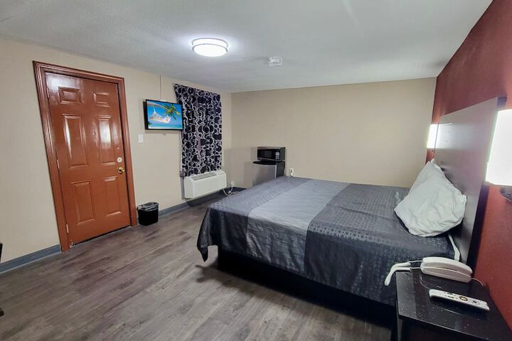 Budget Inn & Suites