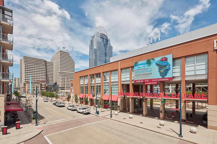 AC Hotel by Marriott Cincinnati at the Banks