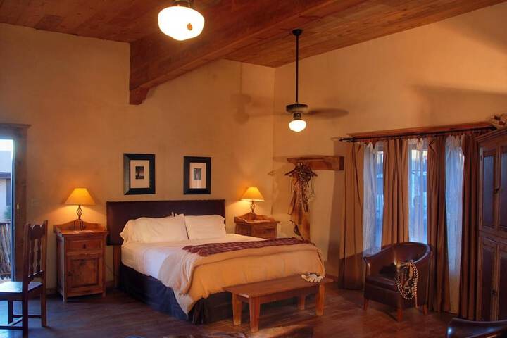 The Maverick Inn