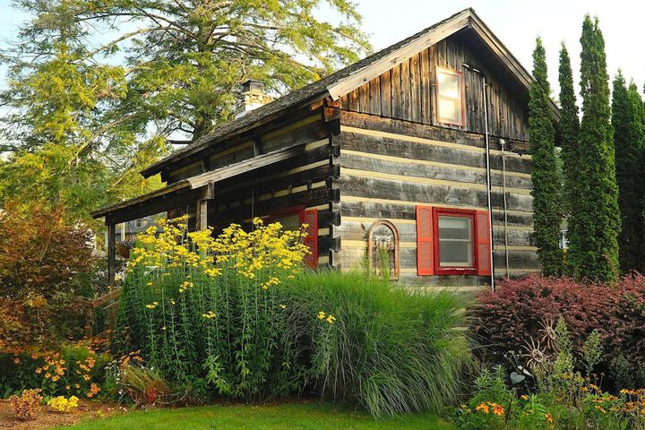 Hotel Exterior 61 of 64