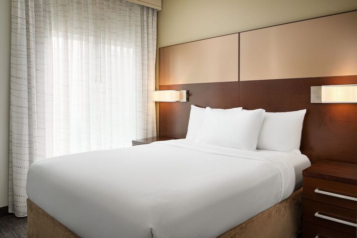 Room 21 of 37