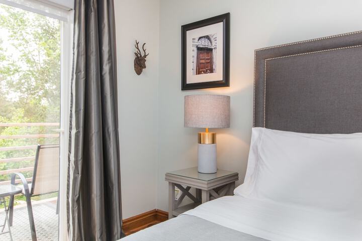 Craigleith Manor Bed & Breakfast