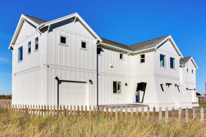 Scenic Bandon Vacation Rental w / Beach Access!