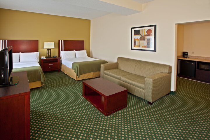 Room 9 of 35