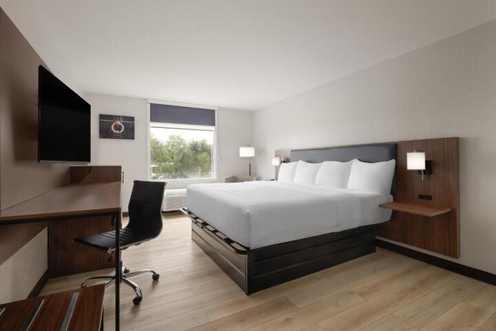 Wingate by Wyndham Dublin Near Claytor Lake State Park