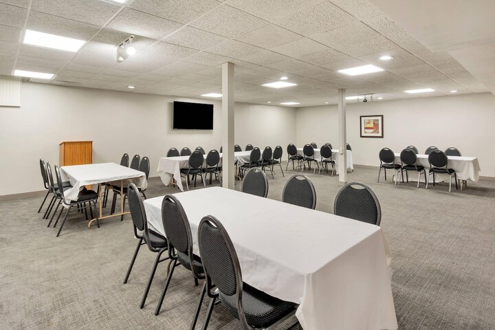 Comfort Inn & Suites Mundelein-Vernon Hills