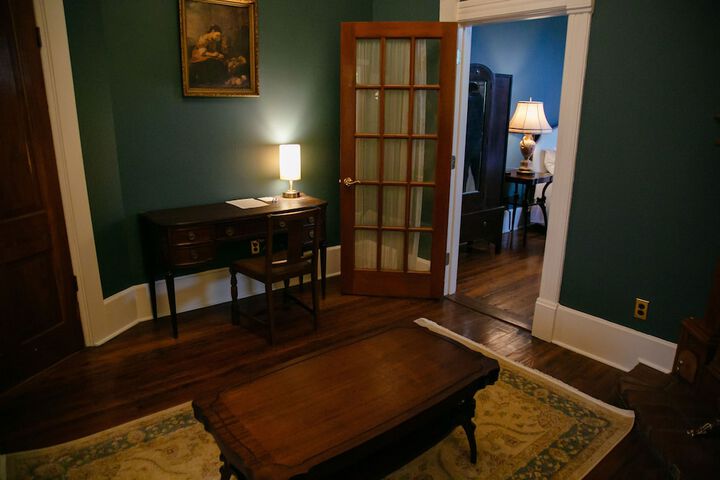 Room 48 of 87