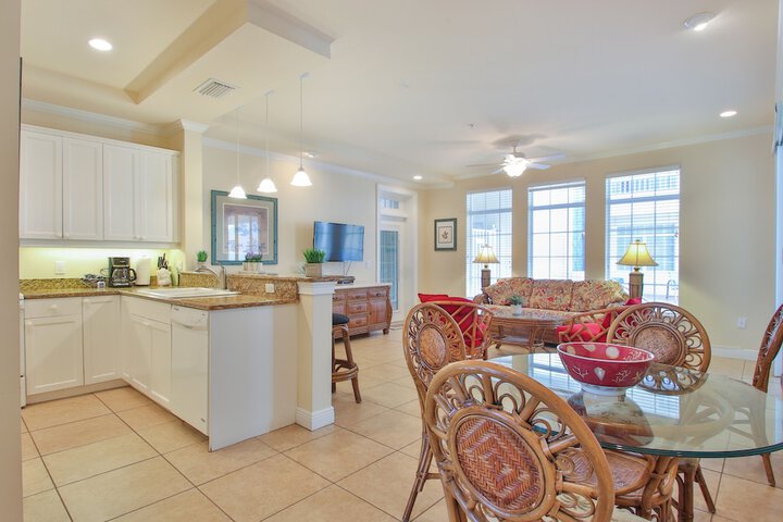Tortuga Inn Beach Resort
