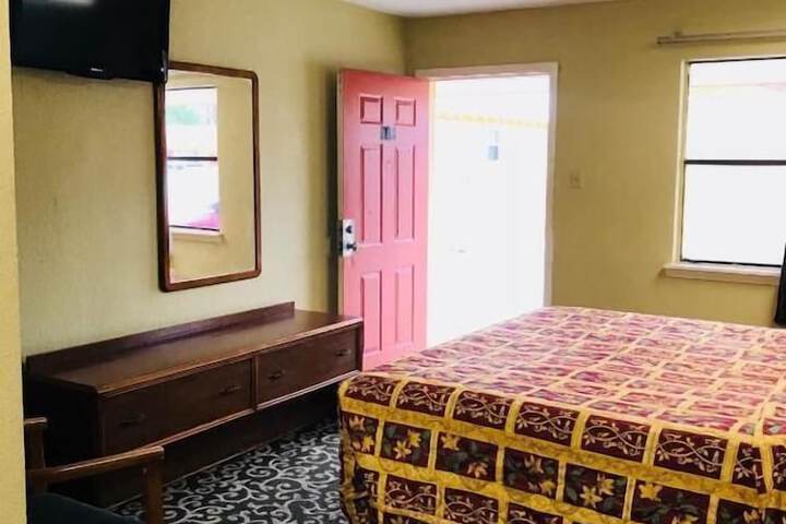 Room 16 of 17