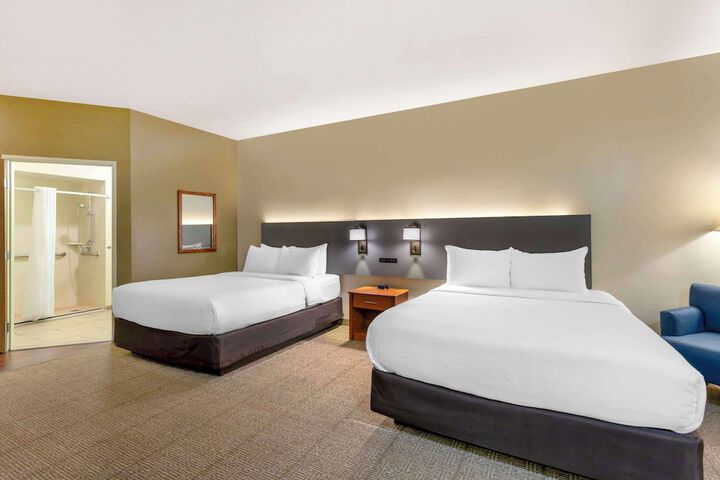Room 40 of 61