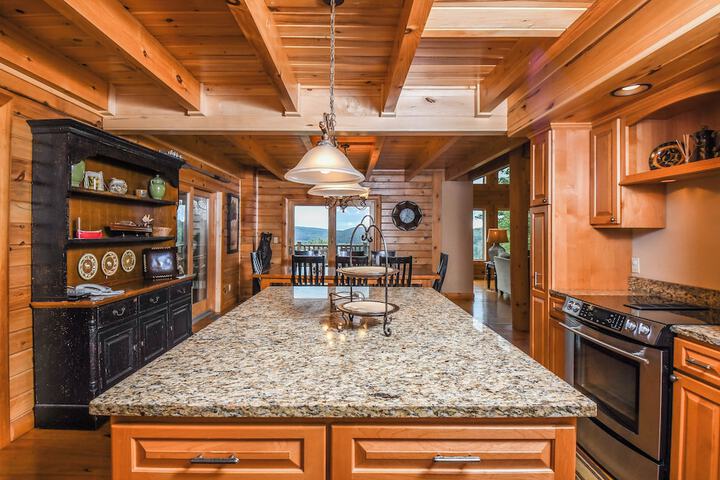 Highlands Heaven by Taylor Made Deep Creek