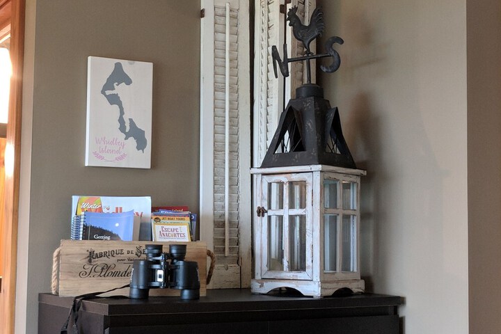 The Bluff on Whidbey B & B
