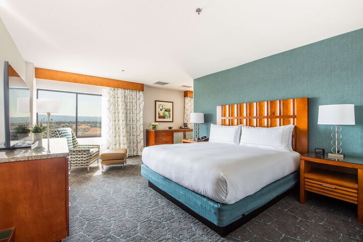 DoubleTree by Hilton Carson