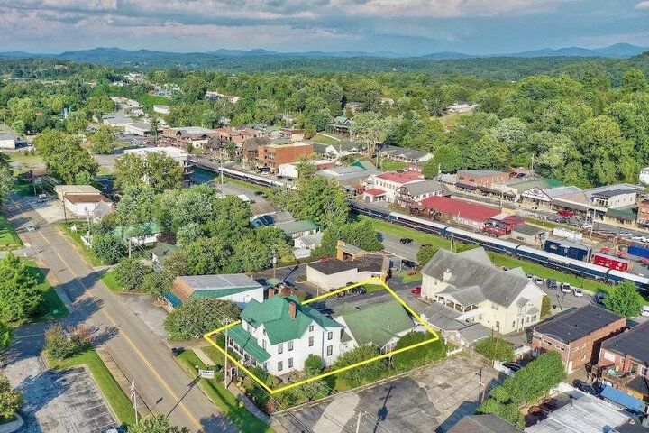 Blue Ridge Inn Bed & Breakfast