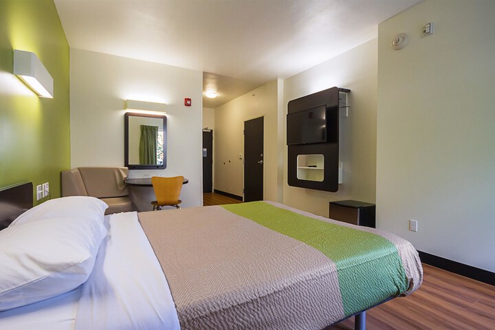 Room 15 of 31