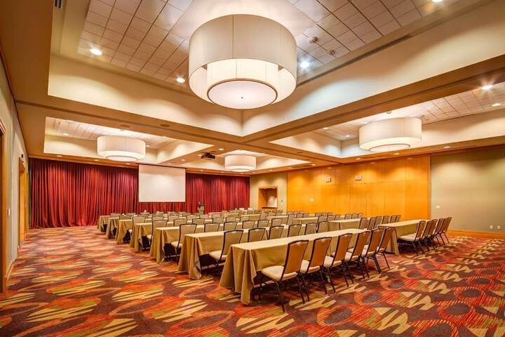 Embassy Suites by Hilton Houston Energy Corridor