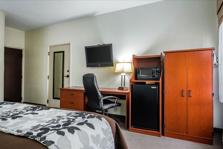 Room 17 of 57