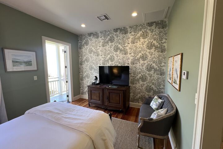 Room 44 of 65