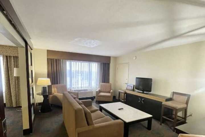 Room 15 of 25