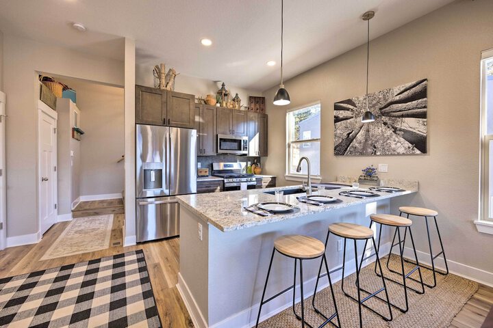 Woodland Park Escape: Licensed Hot Tub, Mtn Views