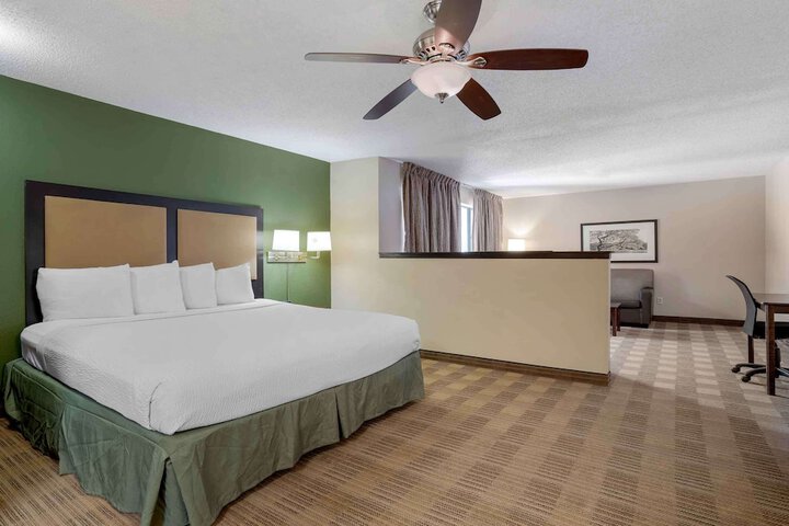 Room 21 of 24