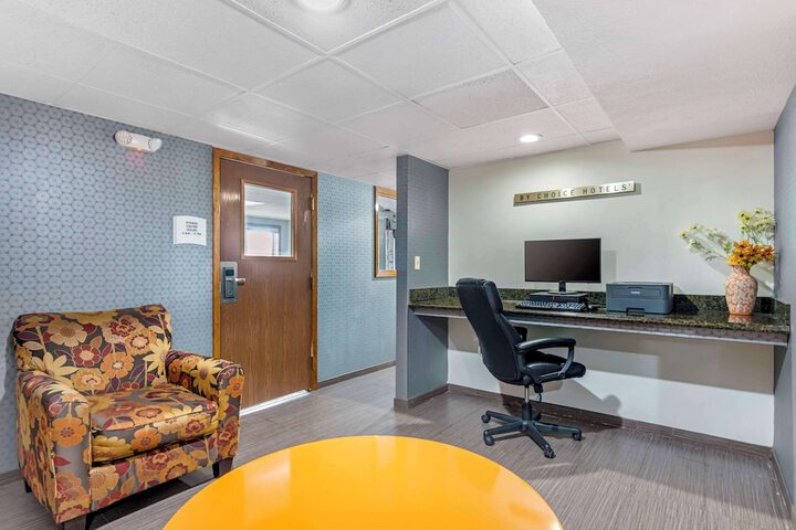 Business Center 51 of 51