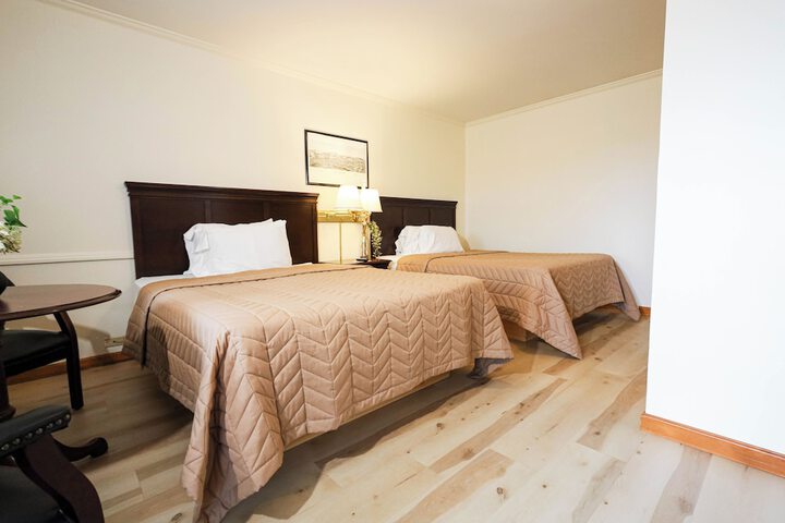 Room 12 of 16