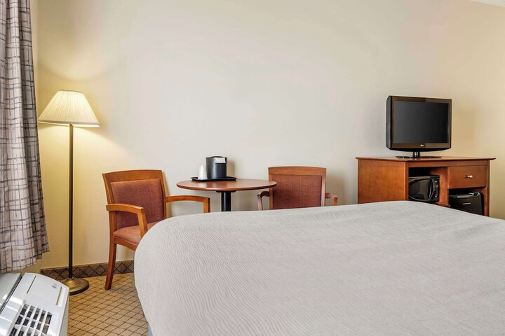 Room 34 of 58