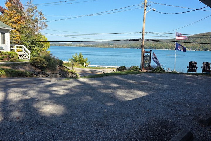 Lake View Motel