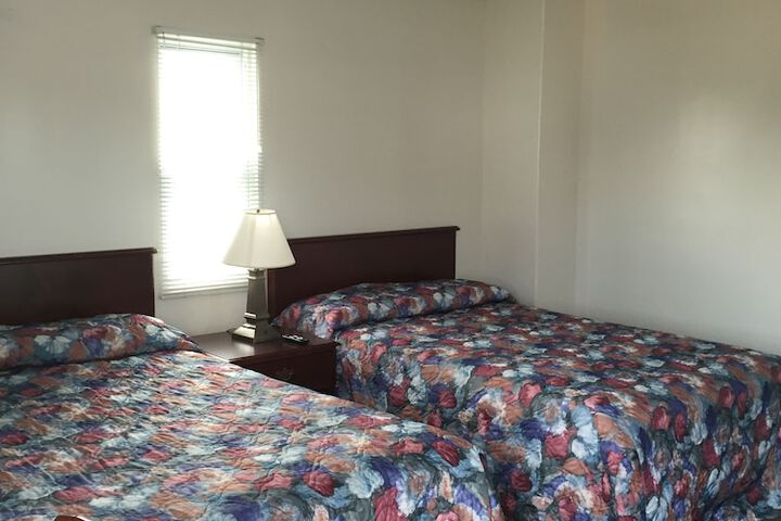Room 32 of 42