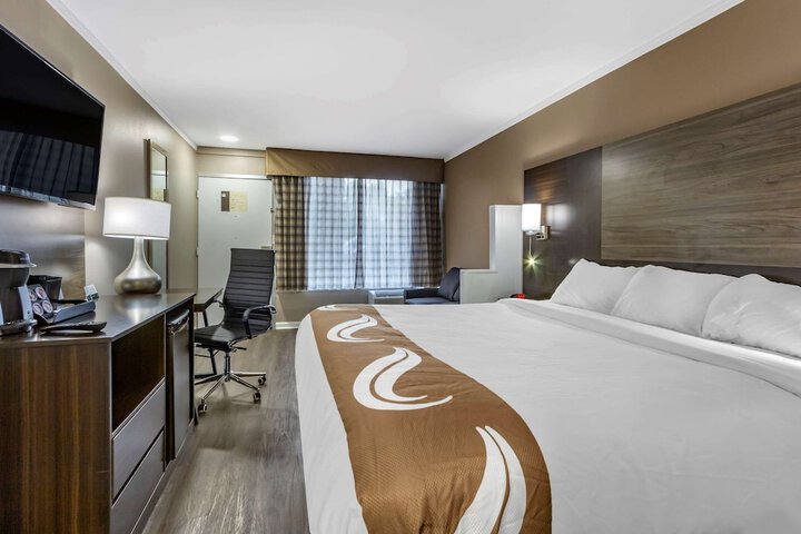 Room 26 of 34