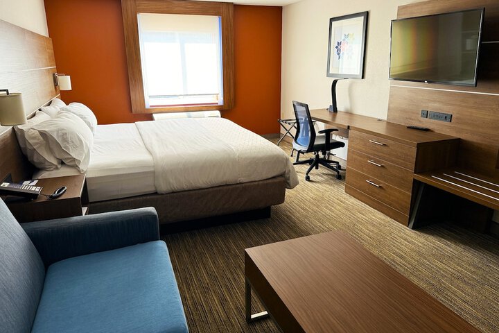 Room 63 of 109