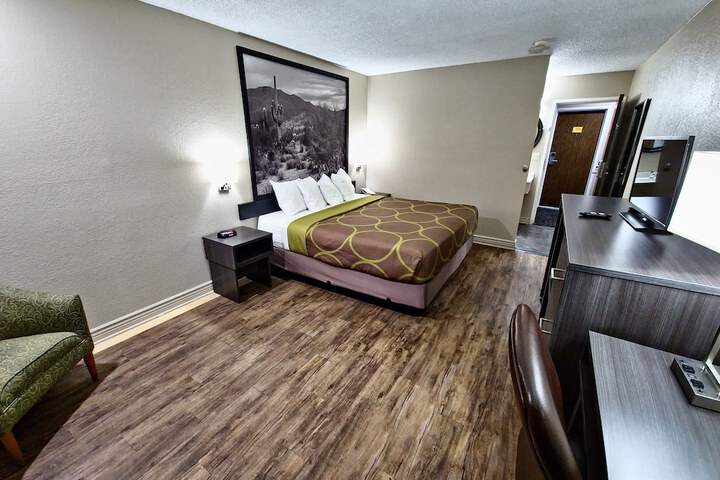 Super 8 by Wyndham Goodyear / Phoenix Area