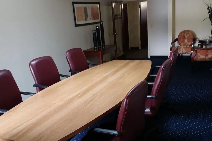 Business Center 20 of 20