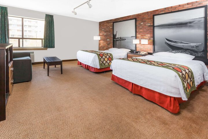 Room 15 of 20