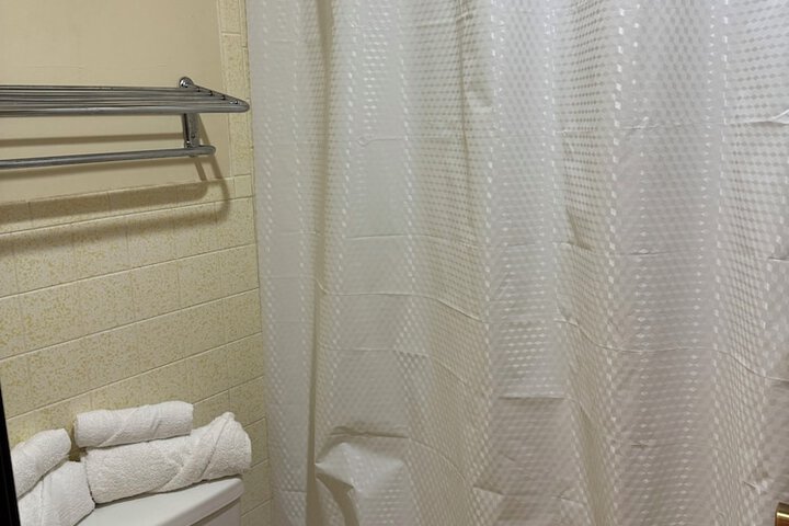 Room 11 of 15