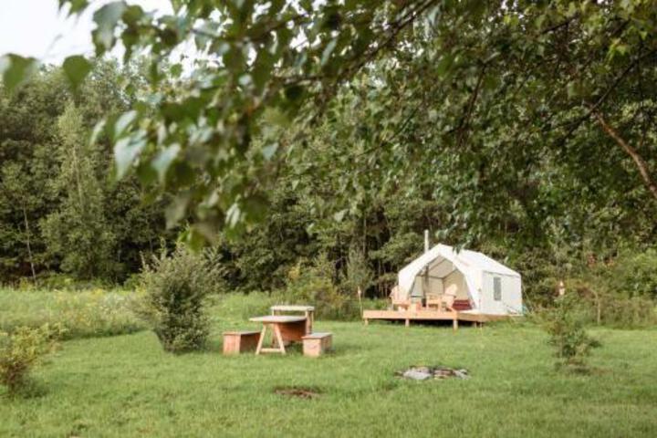 Tentrr Fat Apple Farm