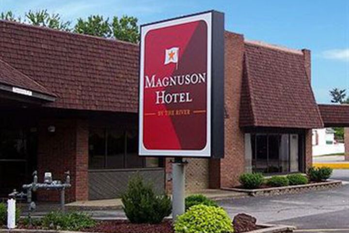 Magnuson Hotel by The River