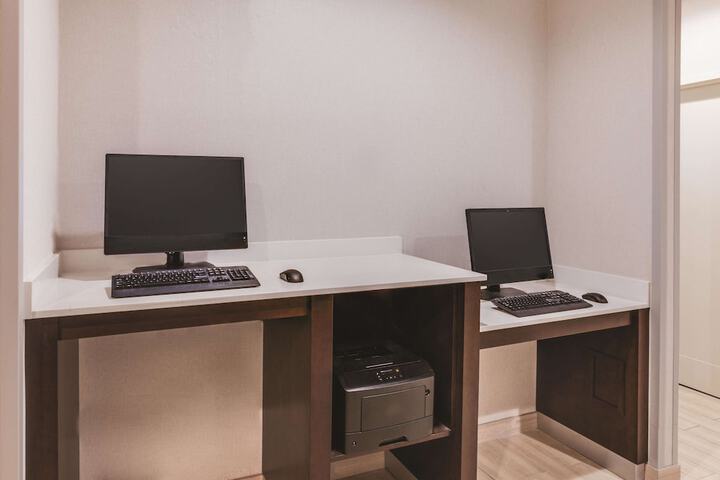 Business Center 30 of 31