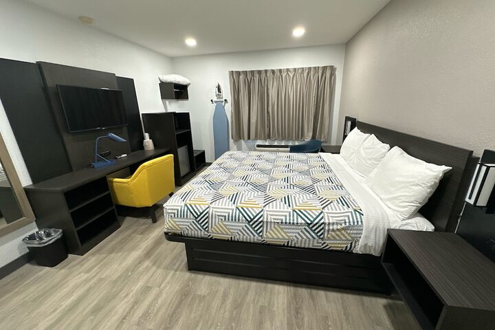 Room 19 of 34