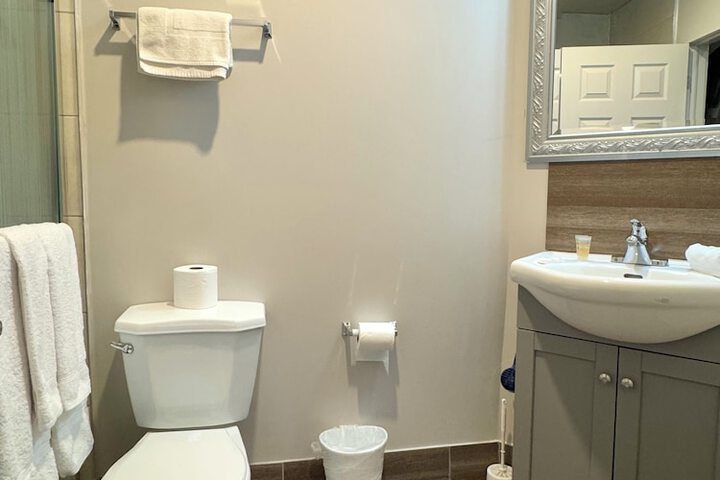 Big Bird Inn Wawa SureStay Collection by Best Western