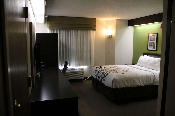 Room 13 of 49