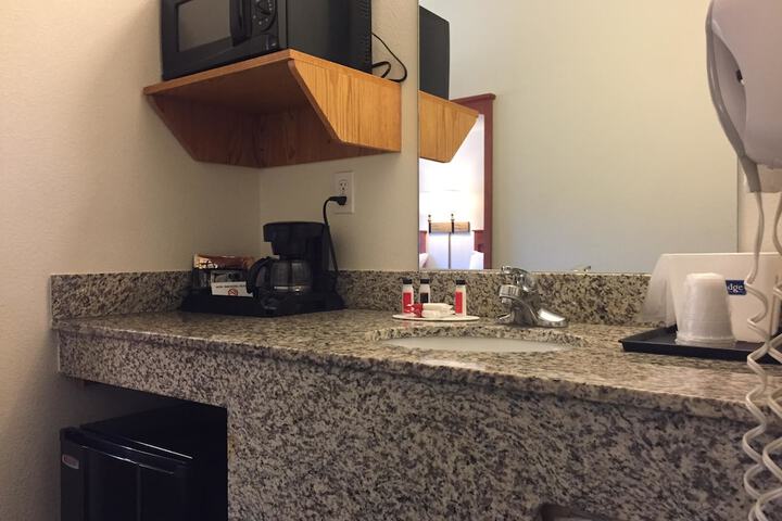 Room 18 of 27