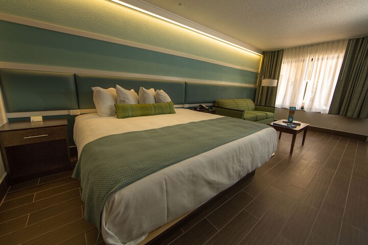 Room 52 of 73