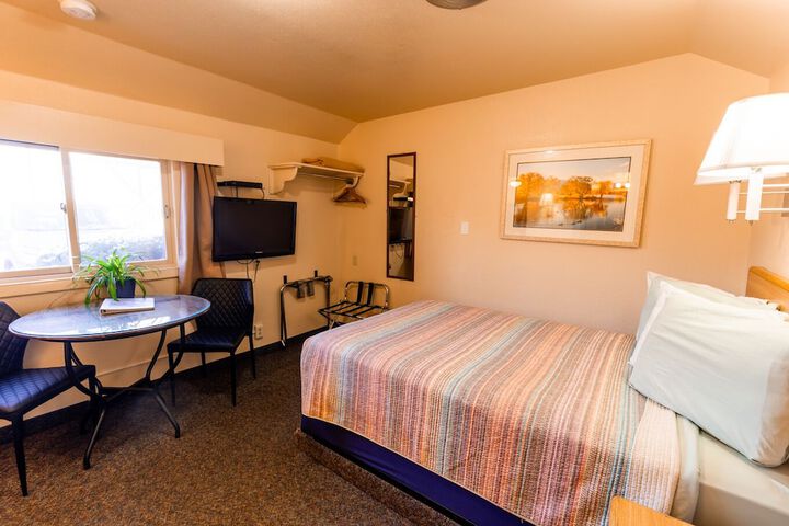 Room 32 of 83